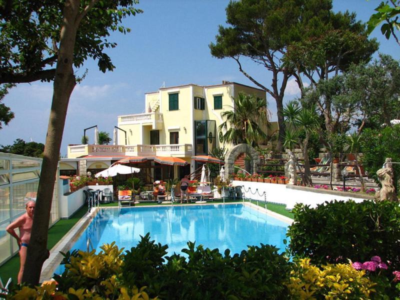 Albergo Villa Hibiscus Forio di Ischia Buitenkant foto