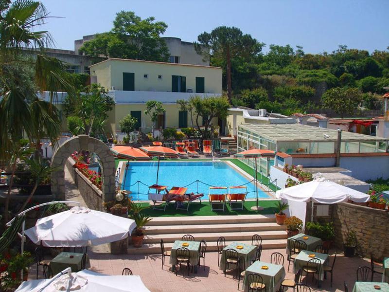 Albergo Villa Hibiscus Forio di Ischia Buitenkant foto