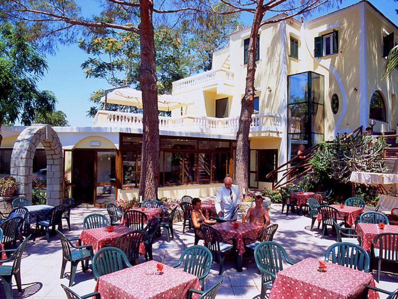 Albergo Villa Hibiscus Forio di Ischia Buitenkant foto