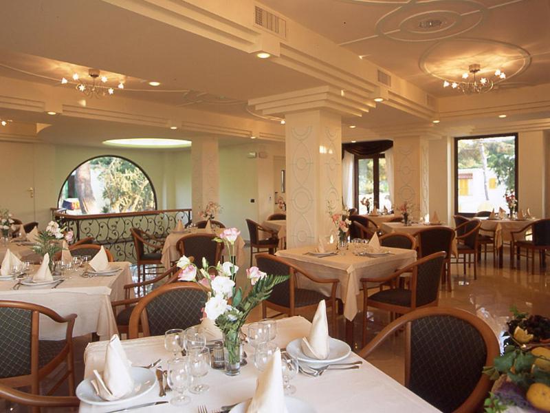 Albergo Villa Hibiscus Forio di Ischia Buitenkant foto