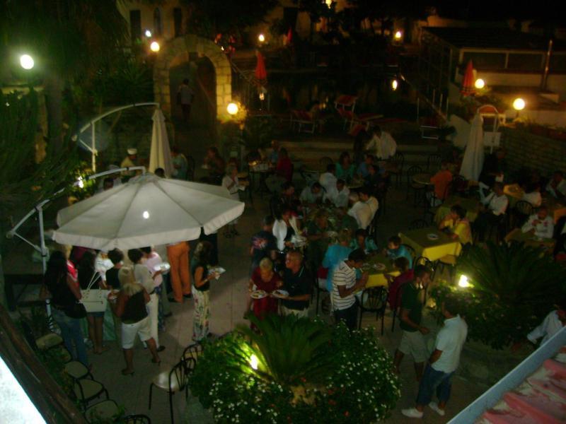 Albergo Villa Hibiscus Forio di Ischia Buitenkant foto