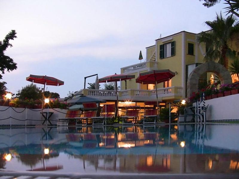 Albergo Villa Hibiscus Forio di Ischia Buitenkant foto