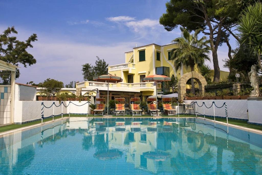 Albergo Villa Hibiscus Forio di Ischia Buitenkant foto